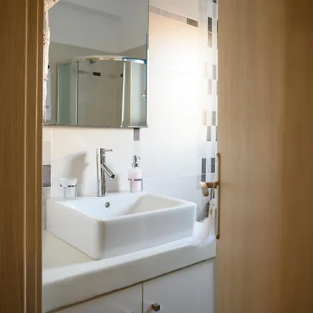 Mybozer Twin Heated Private Pools Year * Foinikiá