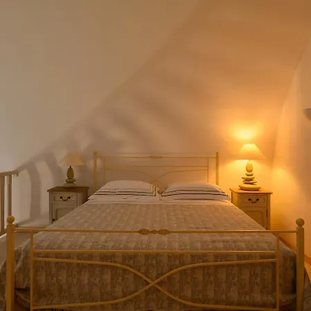 Mybozer Twin Heated Private Pools Year * Foinikiá