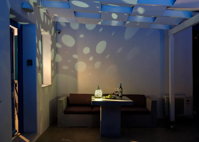 Mybozer Twin Heated Private Pools Year *